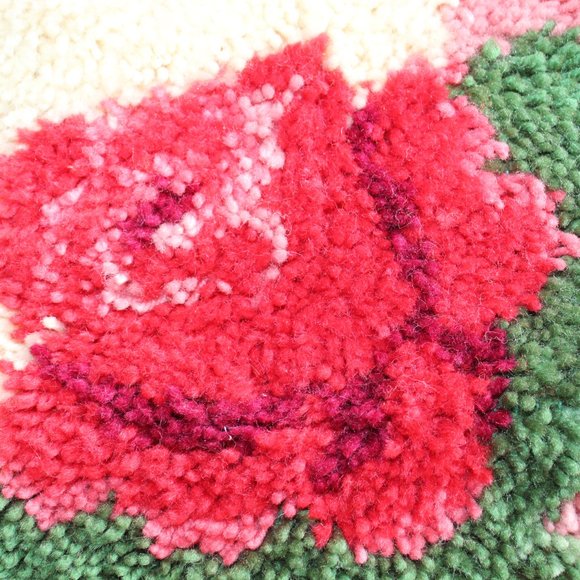 Vintage Latch Hook Rug Pink Green Rose 12" x 12" Finish as Pillow or Wall Decor - Picture 3 of 7